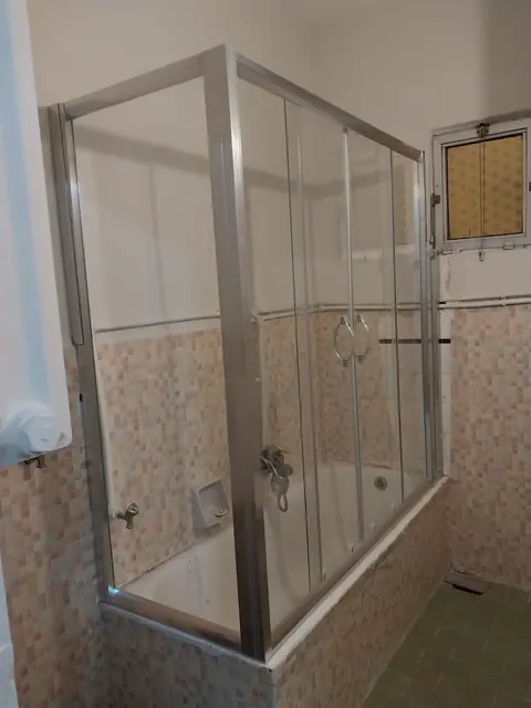 Yeşilce duşakabin işlerinden bir montaj örneği - Cansu Duşakabin