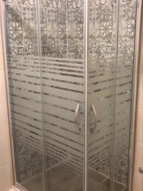 Banyoya ölçüyle yapılmış duşakabin montajı, Yeşilce hizmet bölgesi